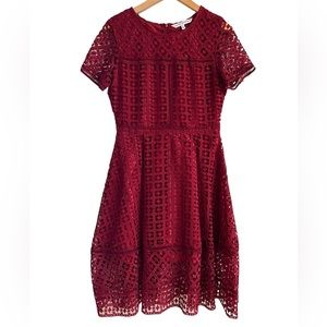 CUPCAKES & CASHMERE Size 6 Red Lace Short-Sleeved Lace Overlay Fit & Flare Dress